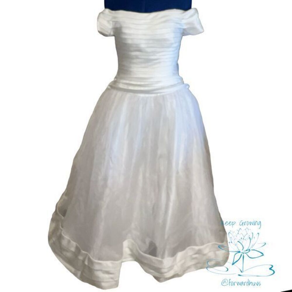 Mori Lee White Wedding Dress - Size 10